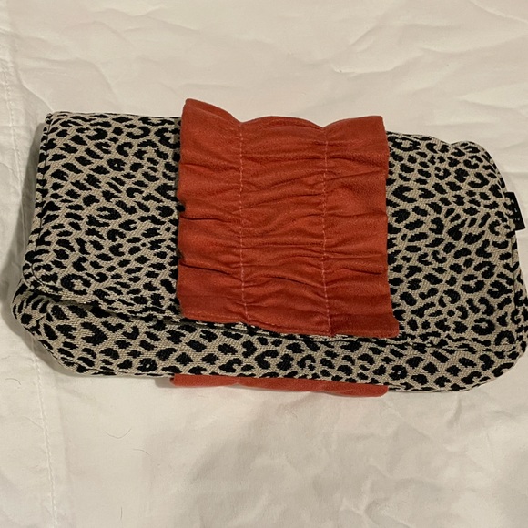 1154 LILL Studio Clutch - Picture 2 of 11